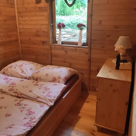 Dom Letniskowy Wiszace Tarasy Деревянный коттедж Sila
